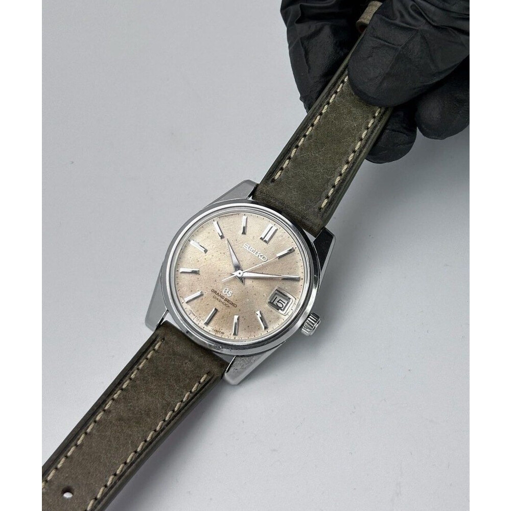 SOLD!!) 36.5mm • 1967 Grand Seiko Diashock 57GS 5722-9991